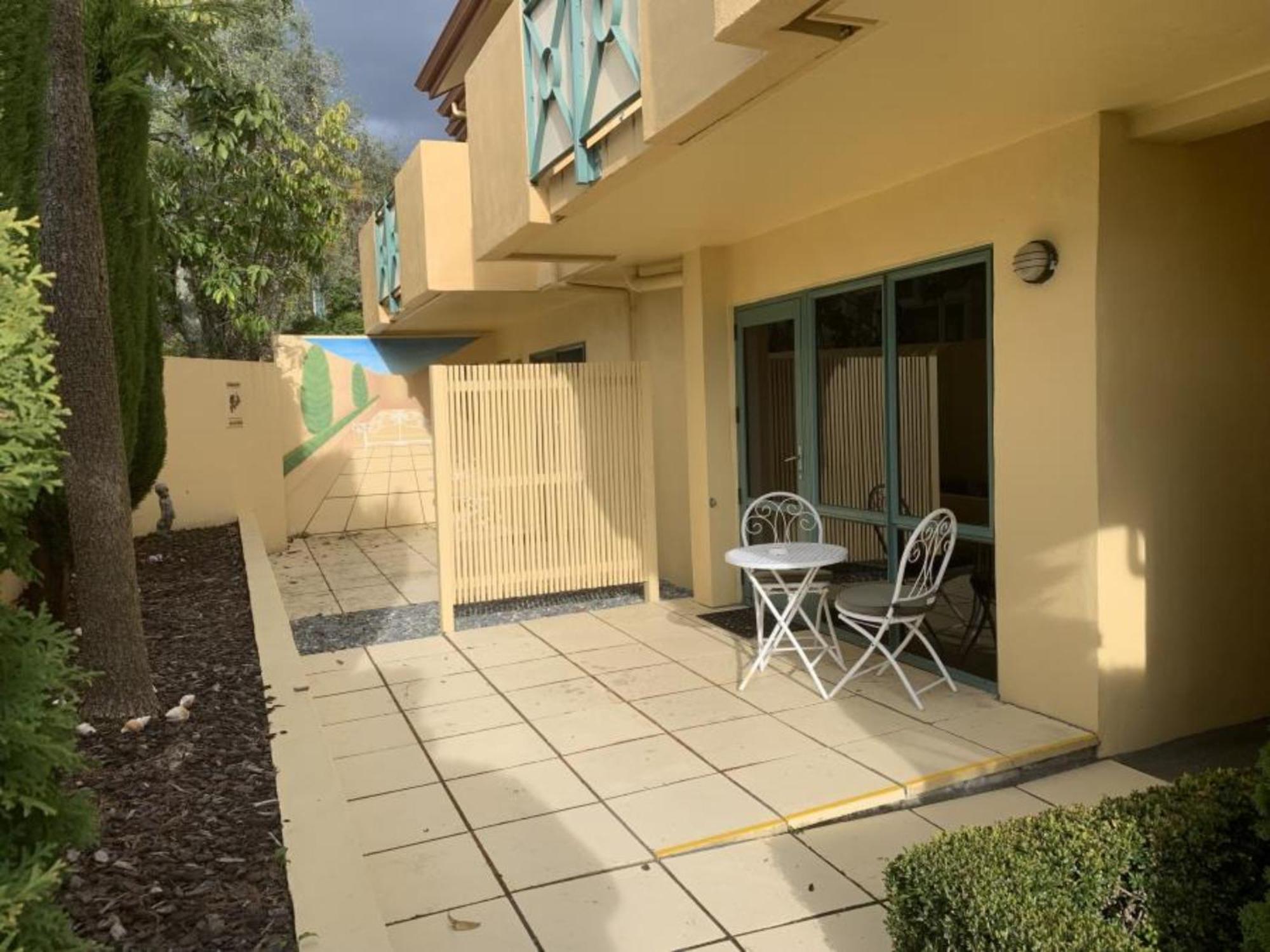 Tuscany Gardens Motor Lodge Нельсон Номер фото
