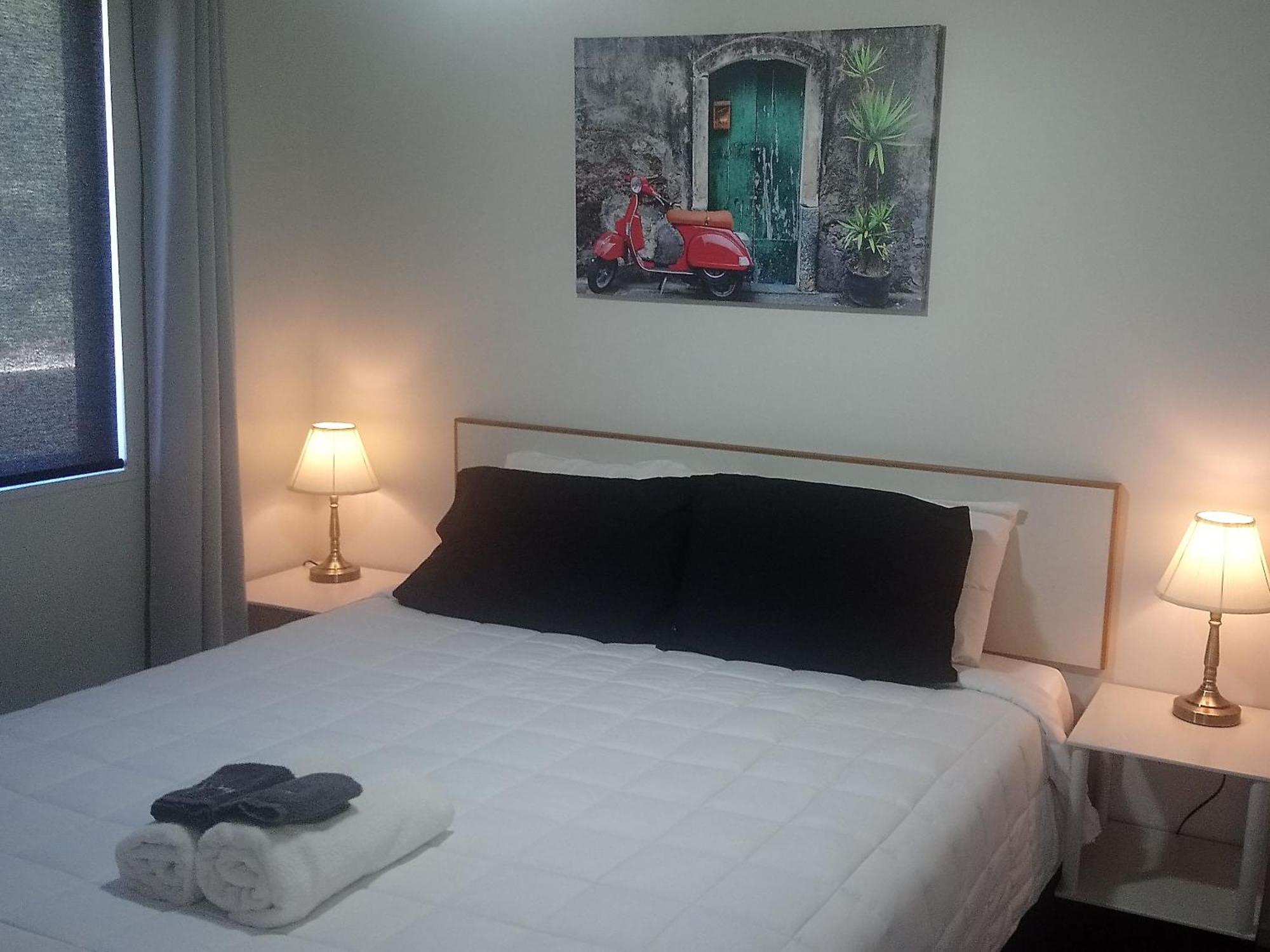 Tuscany Gardens Motor Lodge Нельсон Номер фото